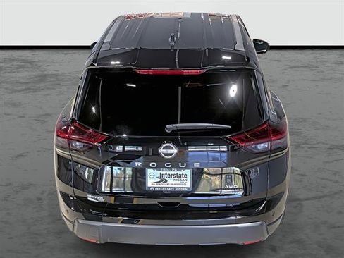 Used 2024 Nissan Rogue S AWD/4WD image 3