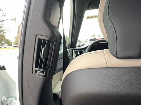 Used 2026 Volvo XC60 B5 Core image 15