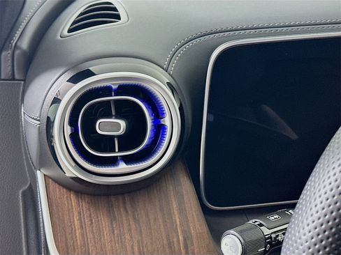 Certified 2025 Mercedes-Benz GLC 300 GLC 300 image 11