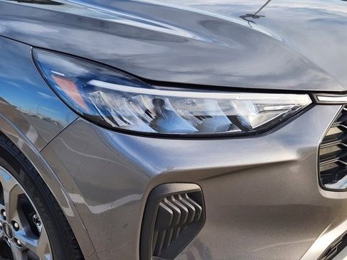 Used 2023 Ford Escape ST-Line w/ Tech Pack #1 image 9