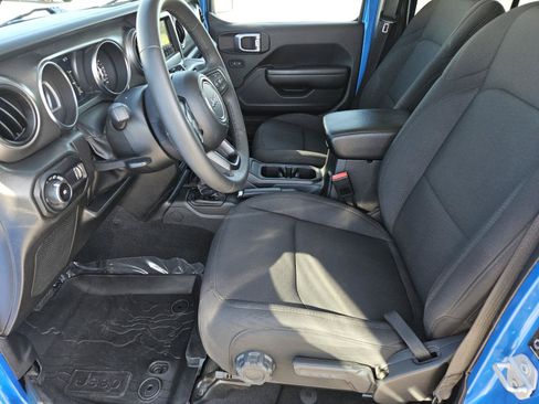 Used 2023 Jeep Wrangler Unlimited Sport AWD/4WD image 21