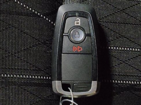 Used 2020 Ford EcoSport SE w/ SE Convenience Package image 32