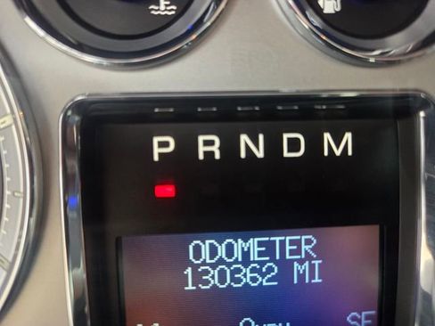 Used 2013 Cadillac Escalade Premium image 24