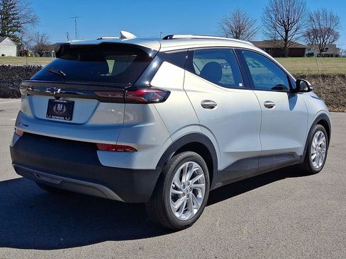 Used 2023 Chevrolet Bolt EUV LT image 30