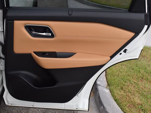 Certified 2023 Nissan Rogue Platinum w/ Platinum Premium Package image 49