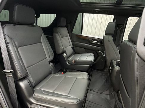 Used 2026 GMC Yukon Denali w/ Sun & Power Step Package AWD/4WD image 39
