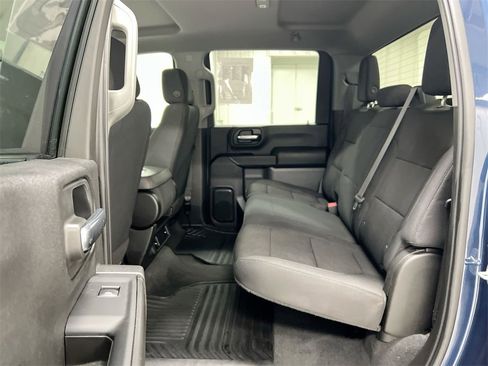 Used 2022 Chevrolet Silverado 2500 Custom w/ Custom Value Package image 22