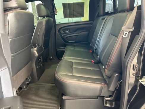 Used 2021 Nissan Titan PRO-4X w/ Pro-4x Convenience Package AWD/4WD image 41