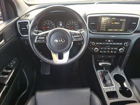 Used 2020 Kia Sportage EX FWD image 11