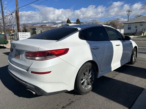 Used 2019 Kia Optima LX image 4