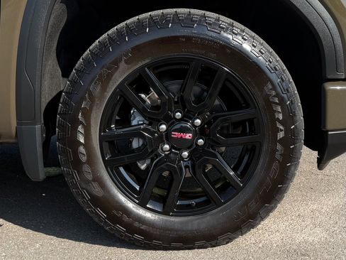 Used 2024 GMC Sierra 1500 Elevation w/ X31 Off-Road Package AWD/4WD image 40