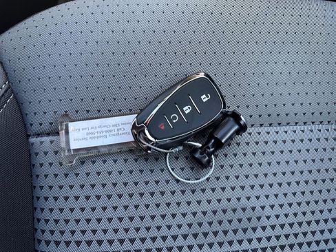 Used 2025 Chevrolet Trax LT image 22