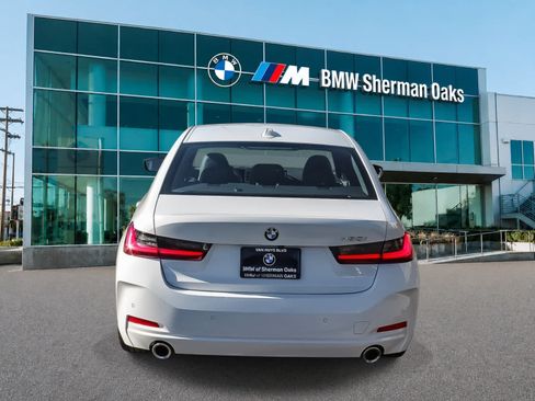 Used 2026 BMW 330i Sedan w/ Convenience Package RWD image 5
