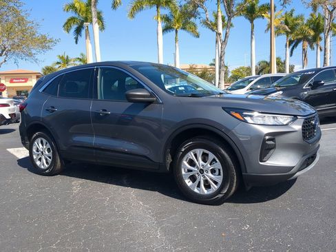 Certified 2024 Ford Escape Active image 2