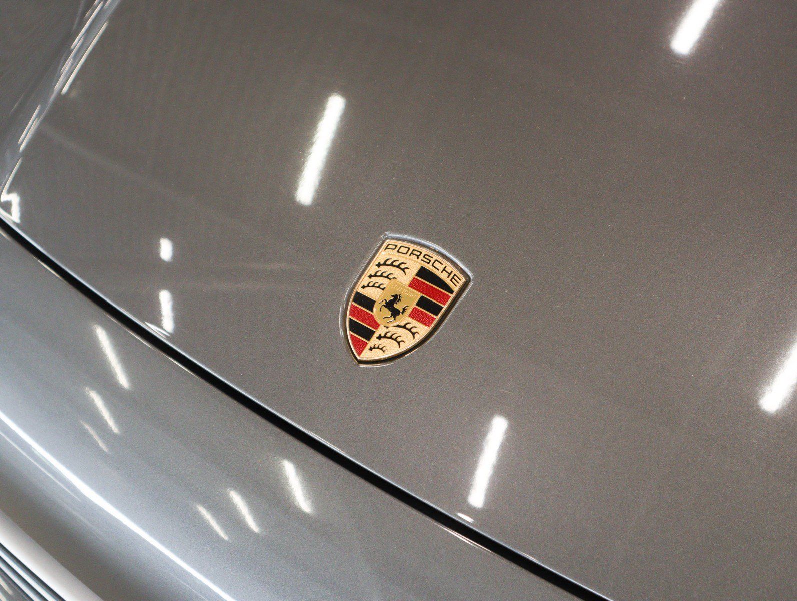 Certified 2023 Porsche Cayenne AWD/4WD image 28