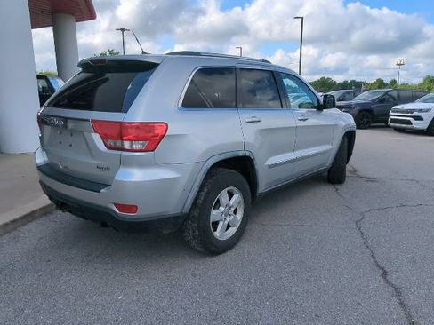 Used 2011 Jeep Grand Cherokee Laredo w/ Security & Convenience Group AWD/4WD image 11