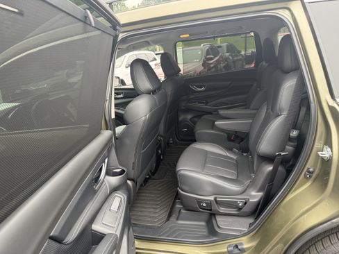 Used 2023 Subaru Ascent Limited w/ Technology Package AWD/4WD image 18