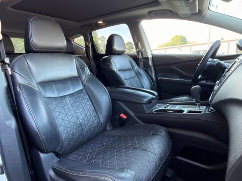 Used 2019 Nissan Murano Platinum w/ Cargo Package image 12