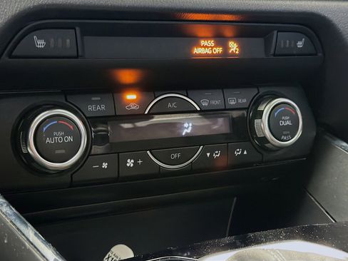 Used 2018 MAZDA CX-9 Touring w/ Touring Premium Package image 10