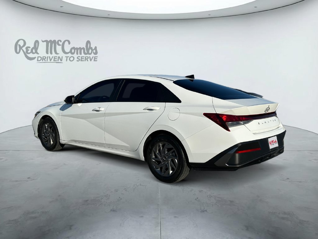 Used 2024 Hyundai Elantra SEL FWD image 7