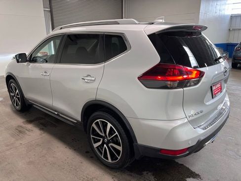 Used 2019 Nissan Rogue SL w/ Premium Package image 5