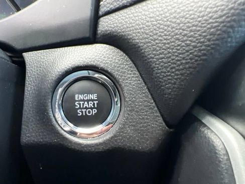 Used 2025 Toyota RAV4 XLE AWD/4WD image 20