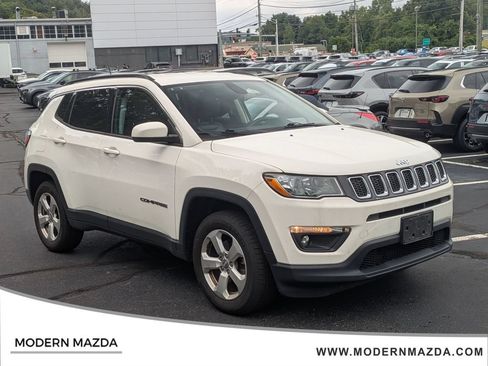 Used 2018 Jeep Compass Latitude w/ Popular Equipment Group AWD/4WD image 1