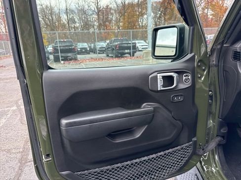 Used 2021 Jeep Wrangler Unlimited Sport image 31