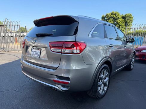 Used 2017 Kia Sorento SX FWD image 18