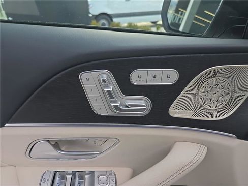 Used 2025 Mercedes-Benz GLE 350 4MATIC image 21