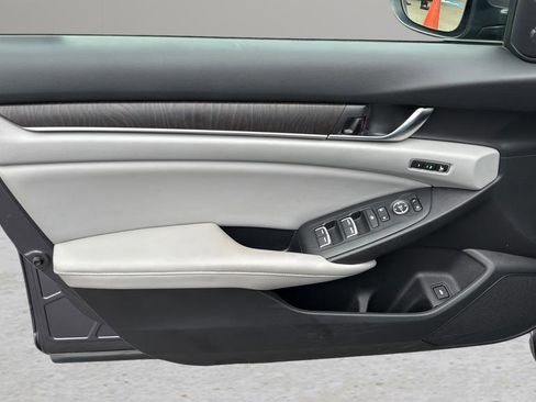 Used 2018 Honda Accord EX-L image 10