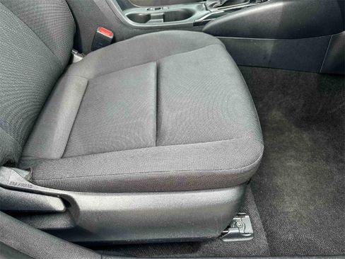 Used 2024 Toyota Corolla LE image 23