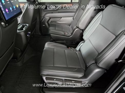 Used 2026 GMC Yukon XL Denali w/ Denali Reserve Package AWD/4WD image 15