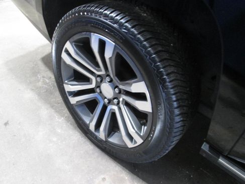 Used 2017 GMC Yukon XL Denali w/ Open Road Package image 40