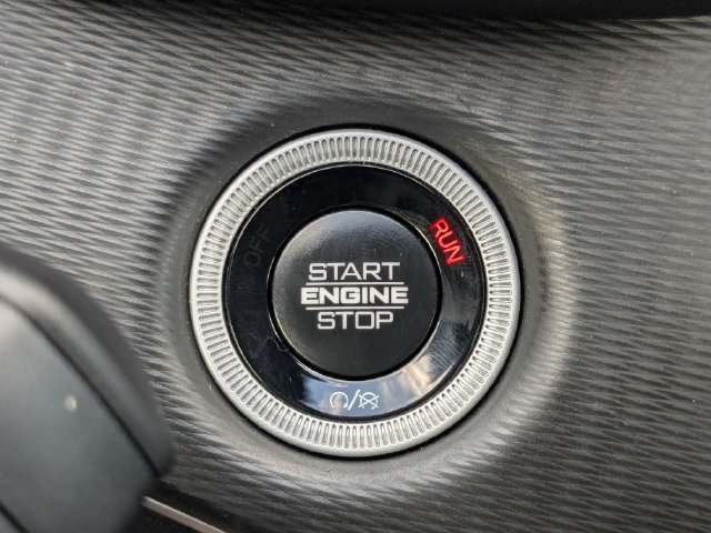 Used 2025 Jeep Grand Cherokee Altitude AWD/4WD image 33