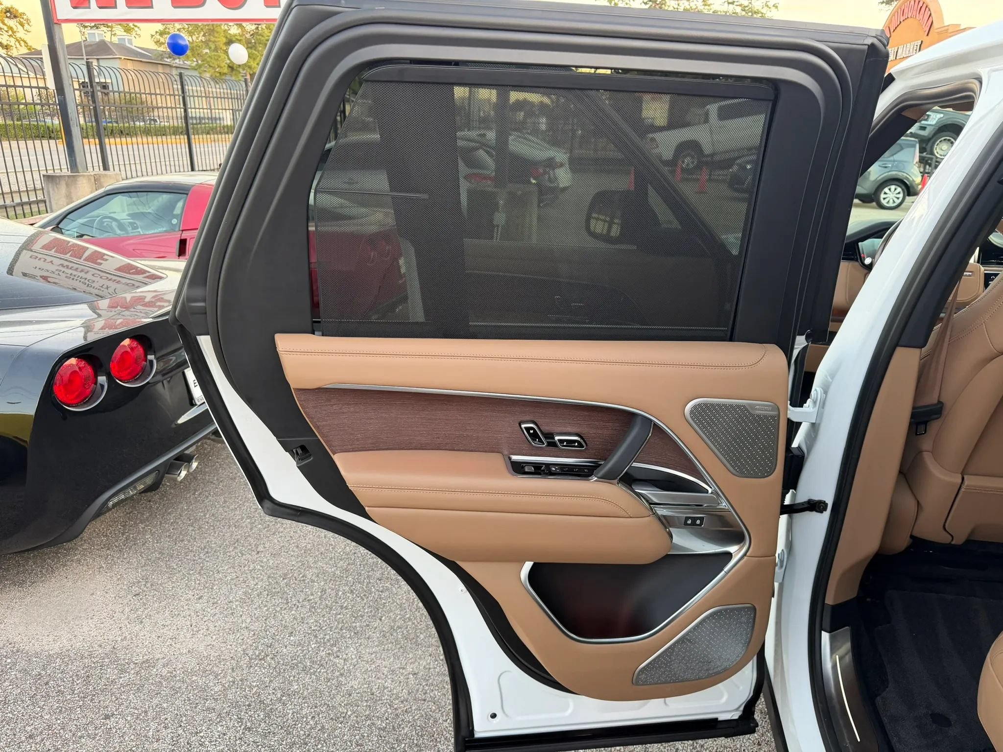 Used 2024 Land Rover Range Rover Autobiography AWD/4WD image 24