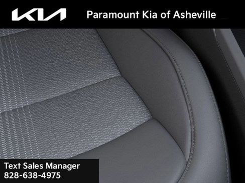 New 2025 Kia Niro EX Touring image 24