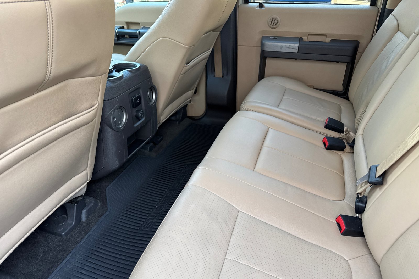 Used 2014 Ford F350 Lariat w/ Lariat Ultimate Package AWD/4WD image 12