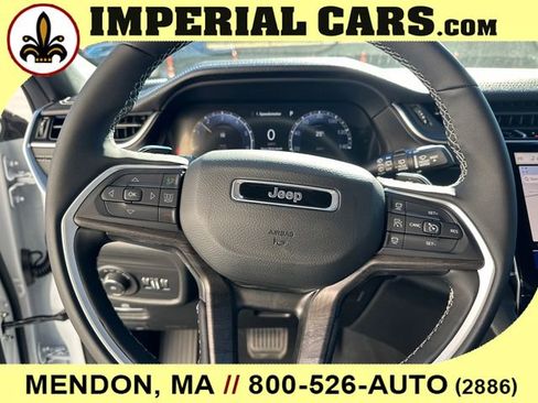 New 2025 Jeep Grand Cherokee Limited w/ Black Appearance Package AWD/4WD image 26