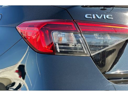 Used 2023 Honda Civic Touring image 32