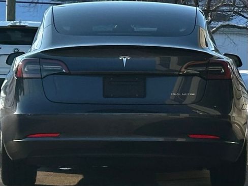 Used 2023 Tesla Model 3 Performance image 9