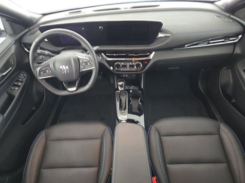 Used 2025 Buick Envista Sport Touring image 25