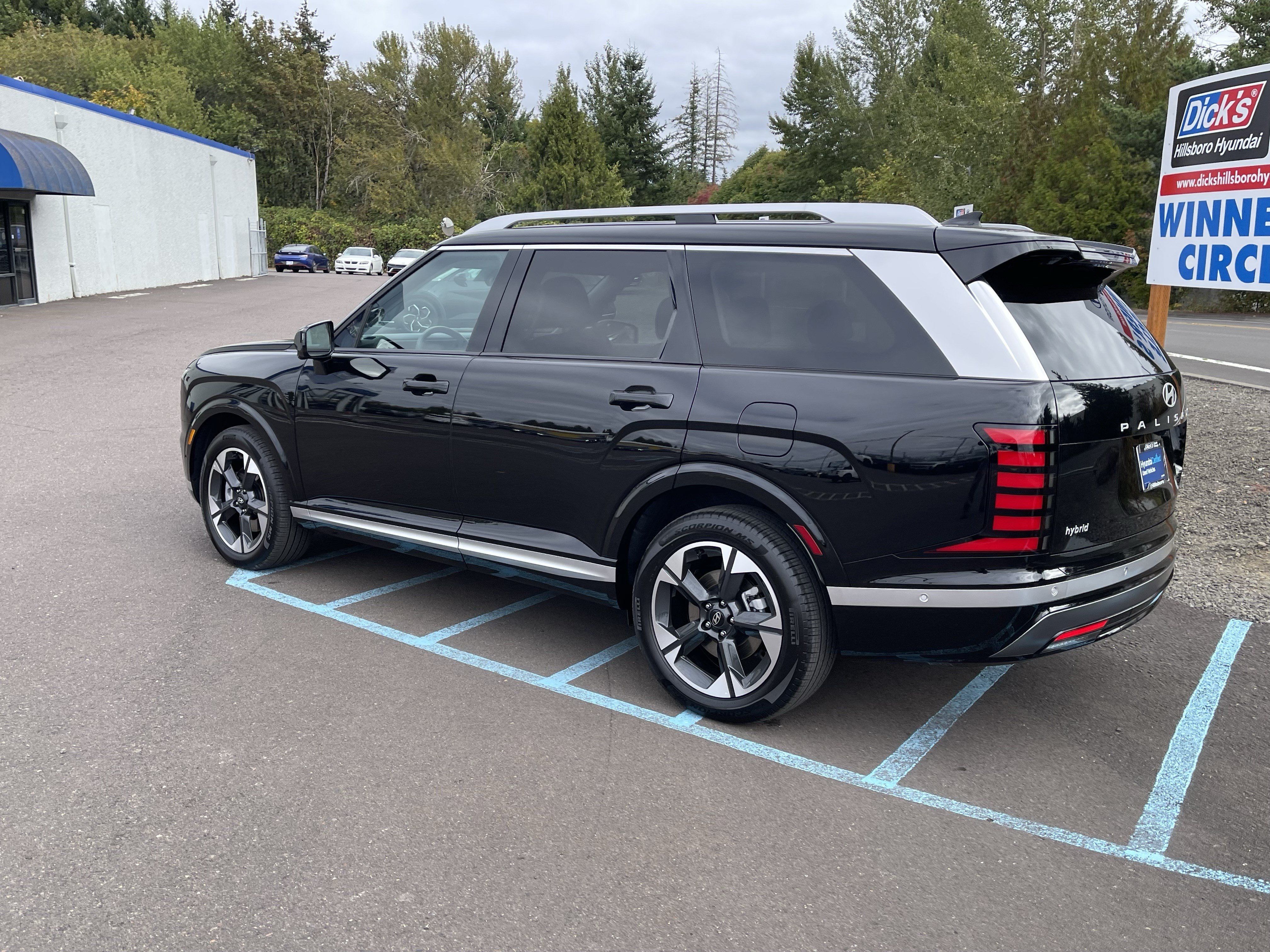 Certified 2026 Hyundai Palisade Limited AWD/4WD image 3