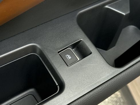 Certified 2025 Nissan Pathfinder Platinum w/ Cargo Package image 31