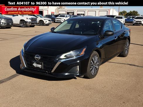 Used 2024 Nissan Altima 2.5 SV image 1