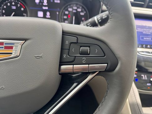 Certified 2024 Cadillac XT6 Premium Luxury w/ Technology Package FWD image 20