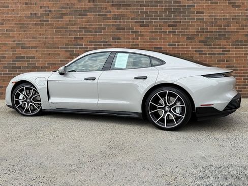 Certified 2024 Porsche Taycan image 3