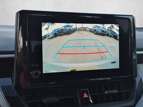 Used 2025 Toyota Corolla LE FWD image 18