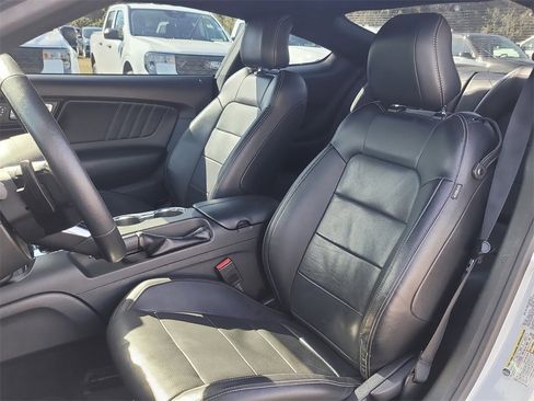 Used 2017 Ford Mustang Premium image 10