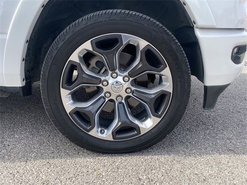 Used 2019 RAM 1500 Limited image 9